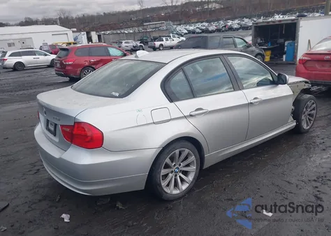 2011 BMW 328I xDrive z USA, uszkodzony, nr VIN WBAPK5C59BA658035